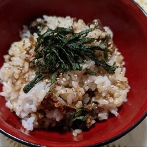 いわしの水煮缶で　いわしの梅しそ混ぜご飯